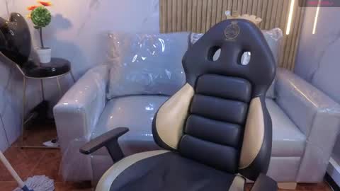 _sweet_lia_ online show from April 21, 1:42 am