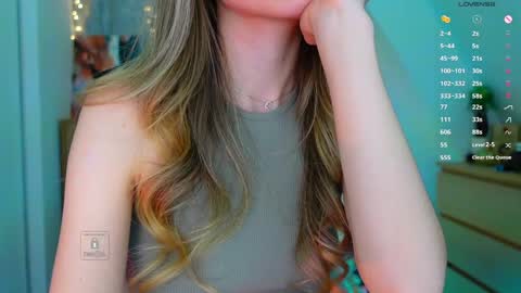 Snapshot of _sweetcams_ chatting on April 25, 4:37 pm Dasha online show from April 25, 4:37 pm