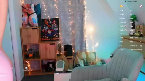 Snapshot of _sweetcams_ chatting on May 13, 5:32 pm Dasha online show from May 13, 5:32 pm