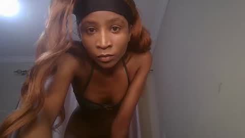 _sweetebony_r online show from February 13, 7:48 am