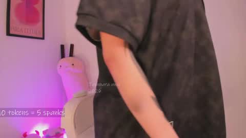 _tammarra_ online show from April 21, 8:55 pm