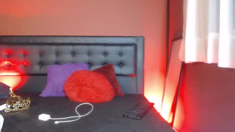 Snapshot of _tattoo_couple chatting on February 24, 5:31 pm    online show from February 24, 5:31 pm