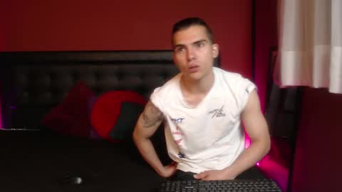 Snapshot of _tattoo_couple chatting on March 8, 1:03 pm    online show from March 8, 1:03 pm