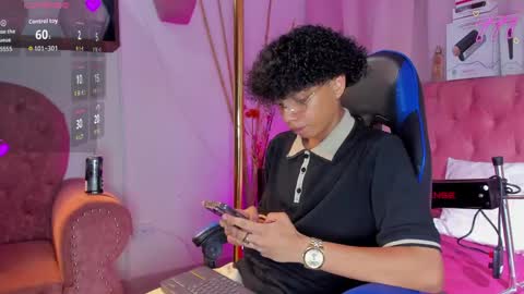 Snapshot of _taylor_black chatting on April 24, 9:39 pm Taylor online show from April 24, 9:39 pm