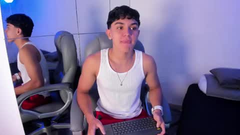 _taylorblack online show from April 21, 11:38 am