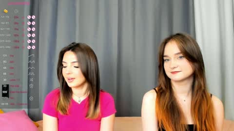 Snapshot of _teona_ann_for_you_ chatting on December 21, 6:30 am Teona and Annred hair online show from December 21, 6:30 am