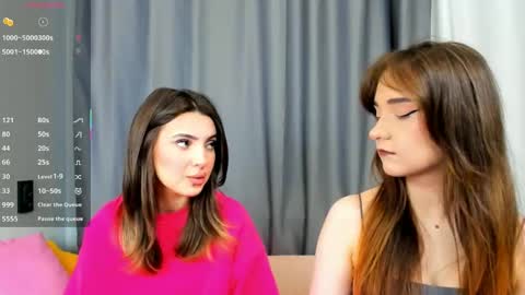 Snapshot of _teona_ann_for_you_ chatting on February 19, 6:22 am Teona and Annred hair online show from February 19, 6:22 am