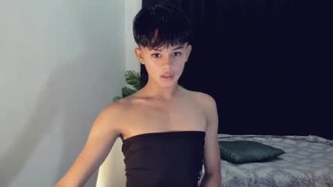 Snapshot of _tfuck69_ chatting on May 17, 10:44 am pm me online show from May 17, 10:44 am
