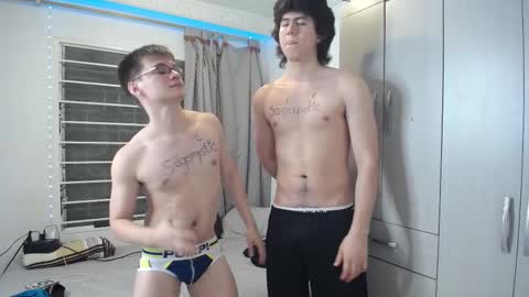 Scot y Patrick online show from February 17, 3:25 am