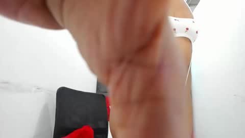 tinny online show from December 15, 12:20 pm