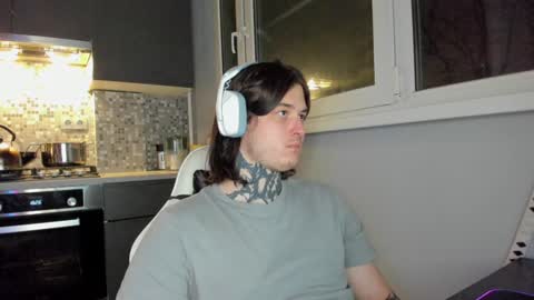 Snapshot of _torfin_ chatting on December 4, 11:46 pm _torfin_ online show from December 4, 11:46 pm