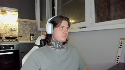 Snapshot of _torfin_ chatting on December 6, 9:24 pm _torfin_ online show from December 6, 9:24 pm