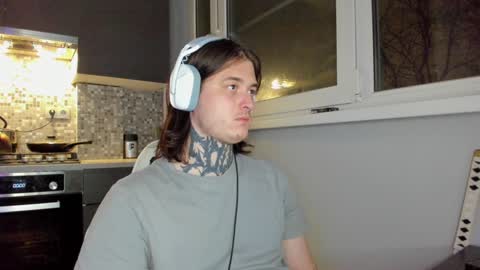 Snapshot of _torfin_ chatting on December 7, 12:30 am _torfin_ online show from December 7, 12:30 am