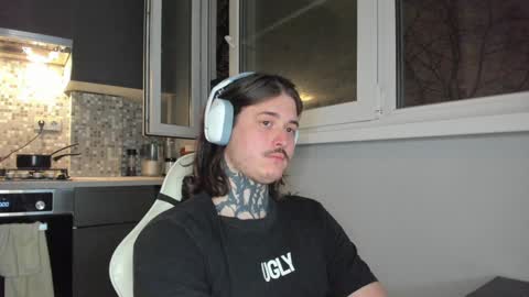 Snapshot of _torfin_ chatting on January 17, 6:54 pm _torfin_ online show from January 17, 6:54 pm