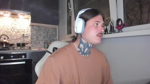 Snapshot of _torfin_ chatting on February 14, 10:47 pm _torfin_ online show from February 14, 10:47 pm