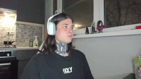 Snapshot of _torfin_ chatting on February 21, 10:04 pm _torfin_ online show from February 21, 10:04 pm