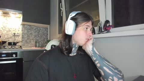 Snapshot of _torfin_ chatting on March 6, 12:21 am _torfin_ online show from March 6, 12:21 am