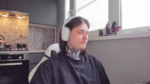 Snapshot of _torfin_ chatting on March 10, 5:54 am _torfin_ online show from March 10, 5:54 am