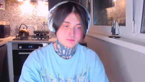 Snapshot of _torfin_ chatting on March 7, 9:56 pm _torfin_ online show from March 7, 9:56 pm