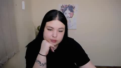 Snapshot of _trisha_li chatting on September 10, 12:05 pm Trisha online show from September 10, 12:05 pm