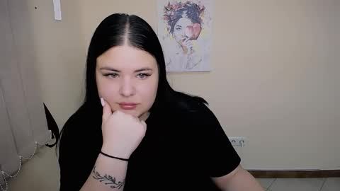 Snapshot of _trisha_li chatting on September 12, 11:54 am Trisha online show from September 12, 11:54 am