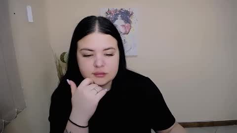 Snapshot of _trisha_li chatting on September 14, 6:12 am Trisha online show from September 14, 6:12 am