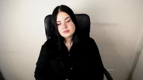 Snapshot of _trisha_li chatting on October 26, 12:00 pm Trisha online show from October 26, 12:00 pm