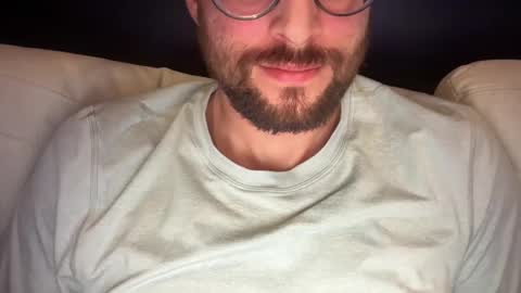 Snapshot of _ur_happy_meal chatting on January 23, 3:05 am DJ online show from January 23, 3:05 am