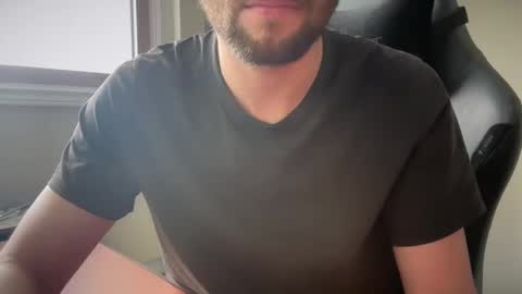 Snapshot of _ur_happy_meal chatting on February 25, 9:02 pm DJ online show from February 25, 9:02 pm