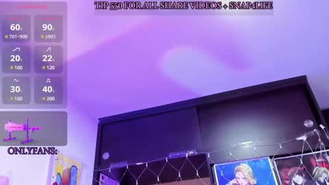 Snapshot of _urcutekitty chatting on February 19, 9:47 pm online show from February 19, 9:47 pm