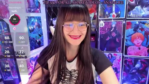 Snapshot of _urcutekitty chatting on March 4, 9:11 pm online show from March 4, 9:11 pm