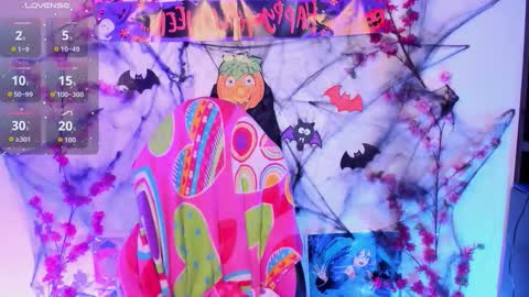 Snapshot of _urcutekitty chatting on October 18, 3:31 am online show from October 18, 3:31 am