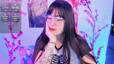 Snapshot of _urcutekitty chatting on November 7, 2:55 am online show from November 7, 2:55 am