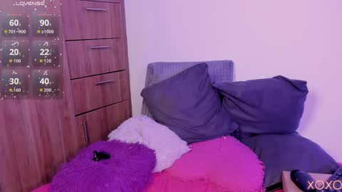     online show from April 9, 5:07 am