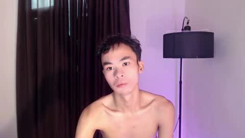 Snapshot of _urhotjessie_ chatting on December 13, 11:54 pm jessie online show from December 13, 11:54 pm