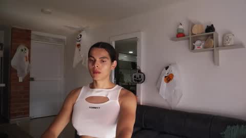 Anastasia Vahos online show from October 29, 5:25 pm