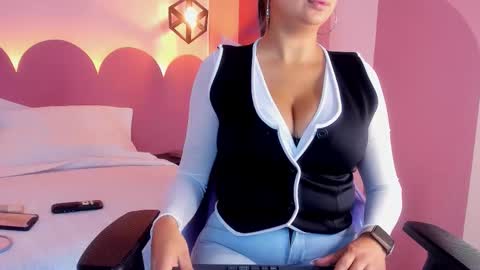 _valeryboobs_ online show from November 14, 12:48 pm