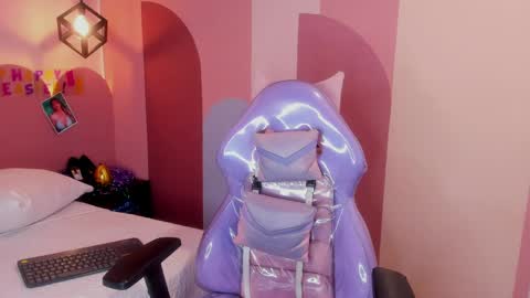 _valeryboobs_ online show from April 10, 2:33 pm