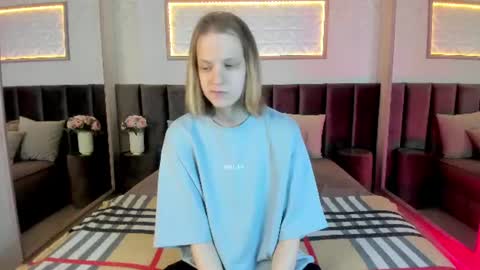 Snapshot of _veliar_ chatting on August 2, 12:47 pm _veliar_ online show from August 2, 12:47 pm