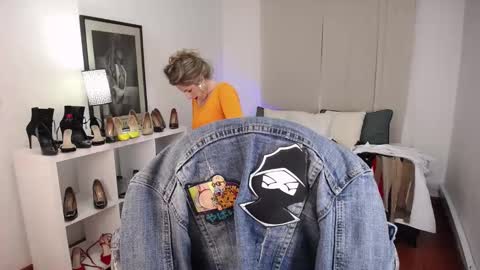 Snapshot of _victoria_collins chatting on January 10, 4:09 pm Sol online show from January 10, 4:09 pm