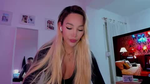   online show from December 16, 8:47 pm