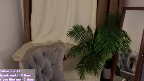 Violet online show from January 31, 2:26 am