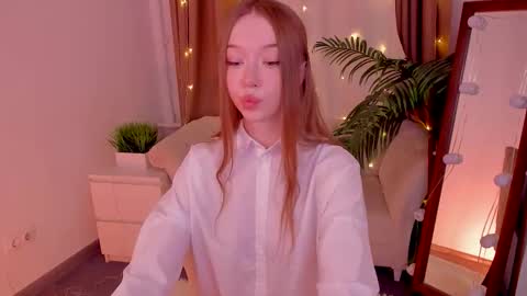 Violet online show from October 19, 1:28 am