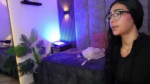   online show from April 17, 9:18 pm