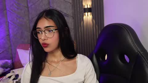   online show from April 20, 7:48 pm