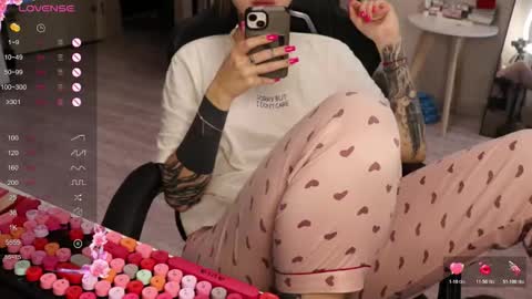 Alis online show from November 12, 8:04 am