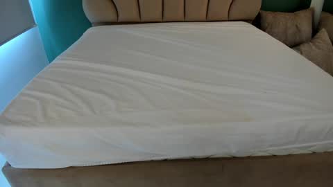 Snapshot of _vix555_ chatting on December 4, 3:32 pm Vix online show from December 4, 3:32 pm