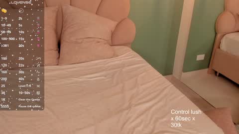 Snapshot of _vix555_ chatting on February 9, 2:06 am Vix online show from February 9, 2:06 am