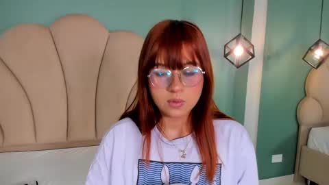 Snapshot of _vix555_ chatting on February 23, 4:28 am Vix online show from February 23, 4:28 am