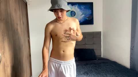 Aron Walker online show from December 3, 7:11 pm